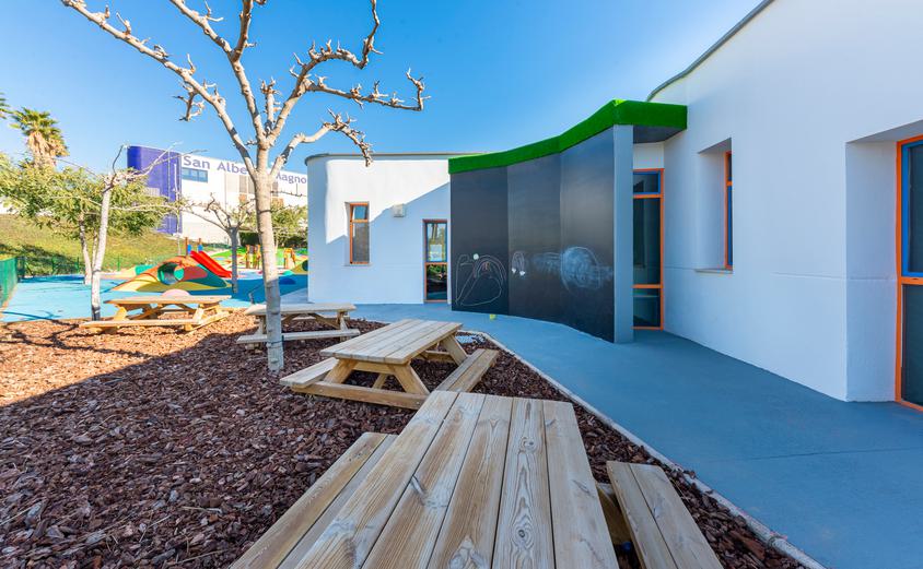 Lovely Picture Early Years Exterior